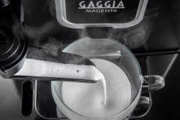 GAGGIA ekspres ciśnieniowy Magenta Milk