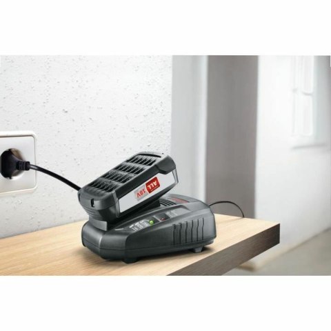 Charger and rechargeable battery set BOSCH 1600A011LD 2,5 Ah Litio Ion 18 V Charger and rechargeable battery set BOSCH 1600A011LD 2,5 Ah Litio Ion 18 V